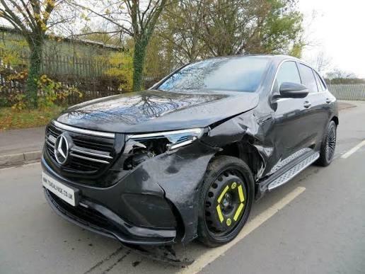 AUTO-ks-24 BLEJM VETURA DEFEKT AKSIDENT PA DOGAN ANGLEZE