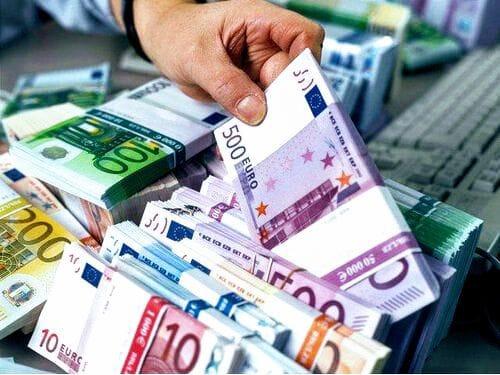 KREDI PARASH PËR INVESTIME NGA NËPUNËSIT CIVILË DHE KREDITOR