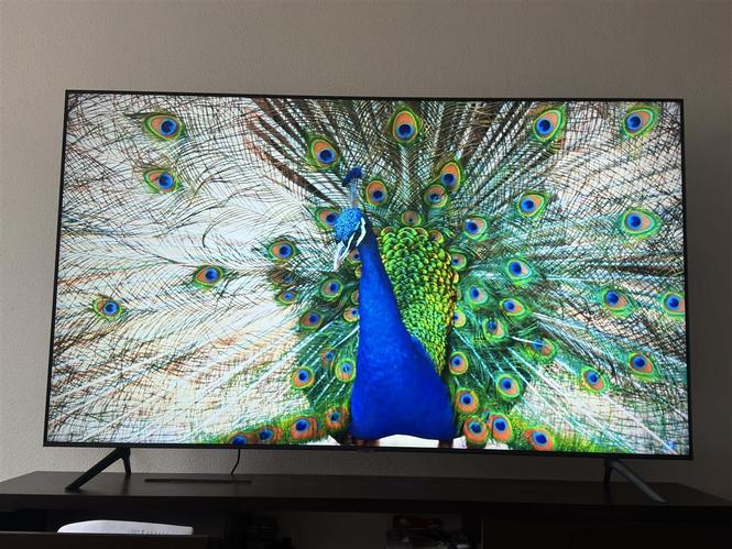 SMART TV SAMSUNG 75' si i ri pak i perdort